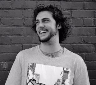 Obituario de Andrew Tyler Laravie