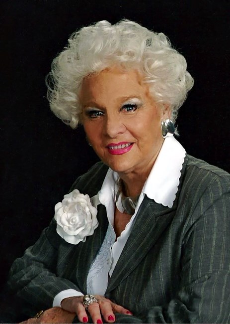 Obituary of Evelyn Agnes "Popp" Theis