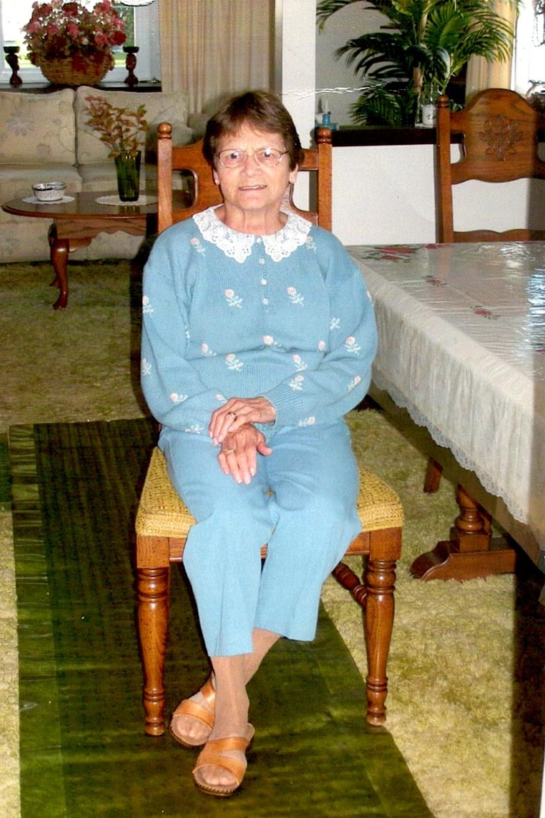 Avis de décès de Theresa M Lariviere