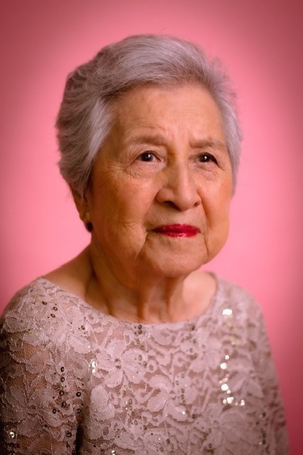 Obituary of Maria Elena Valenzuela de Reyes