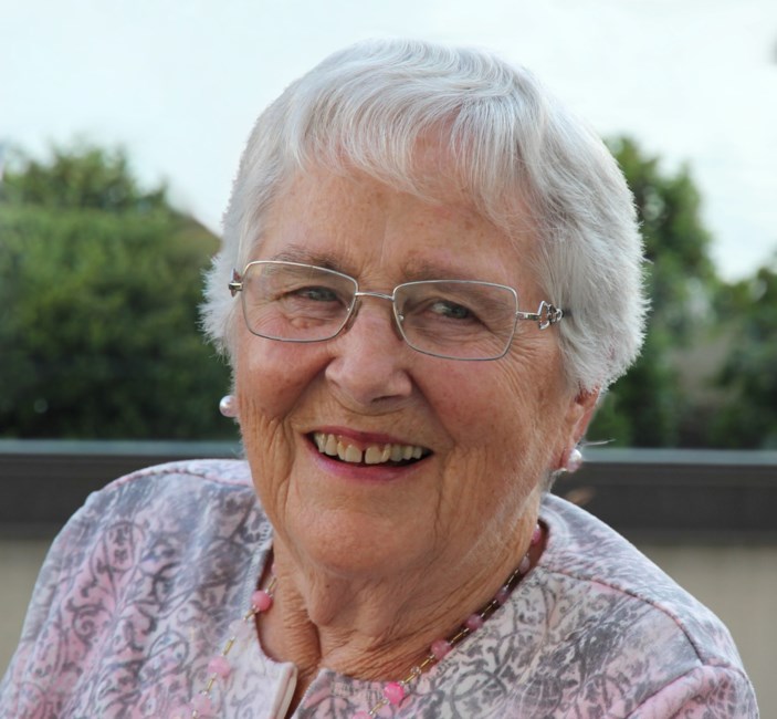 Obituary of Sheila Eileen Croll