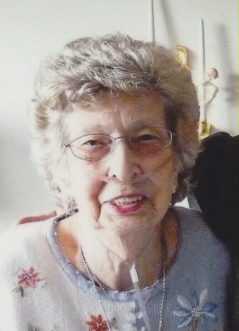 Obituary of Phyllis E. Sennet