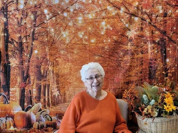 Obituary of Audrey Ellen Holsman