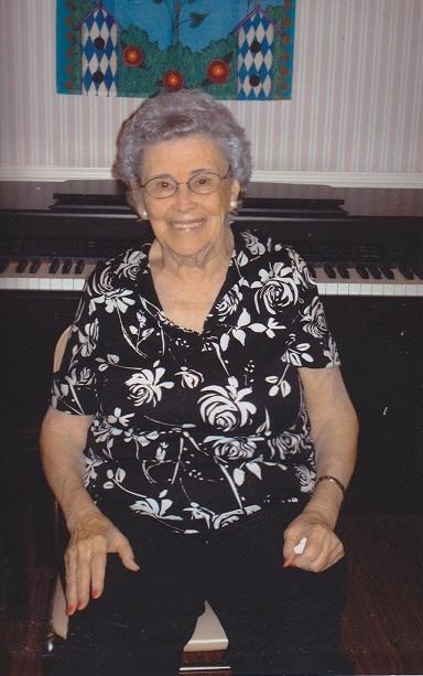 Obituary of Lillian M. Mills Lynn