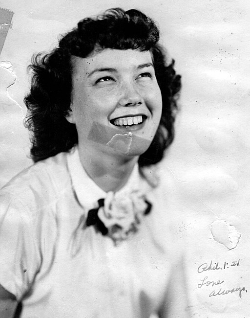 Obituary of Dolores Julia Knight