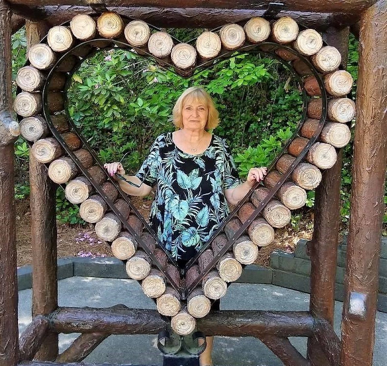 Obituary of Victoria Ann MacKenzie