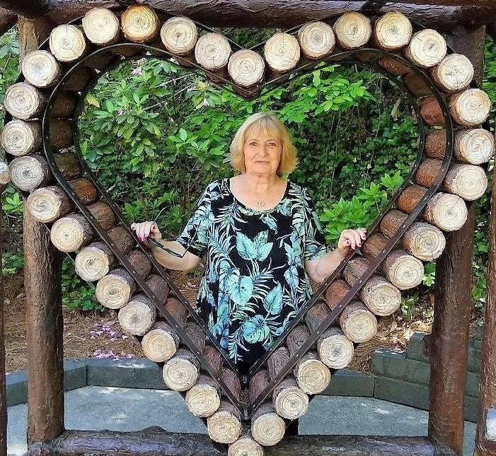 Obituary of Victoria Ann MacKenzie