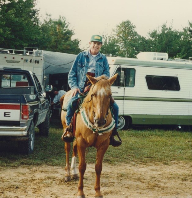 Obituary of Robert Stanford Lipscomb