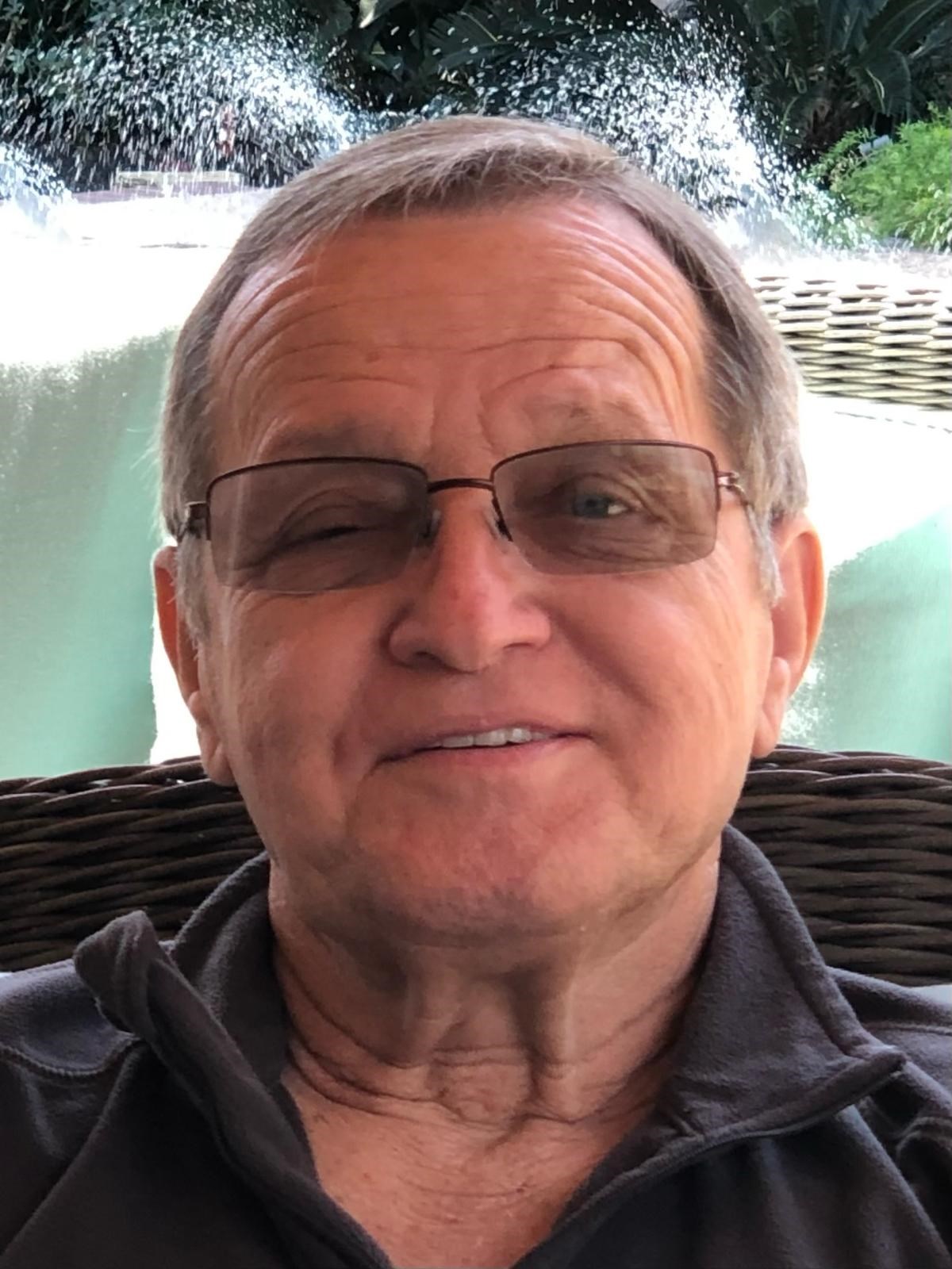 Obituario de Charles Edward Everett