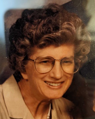 Obituary of Lynn Mary McIntosh