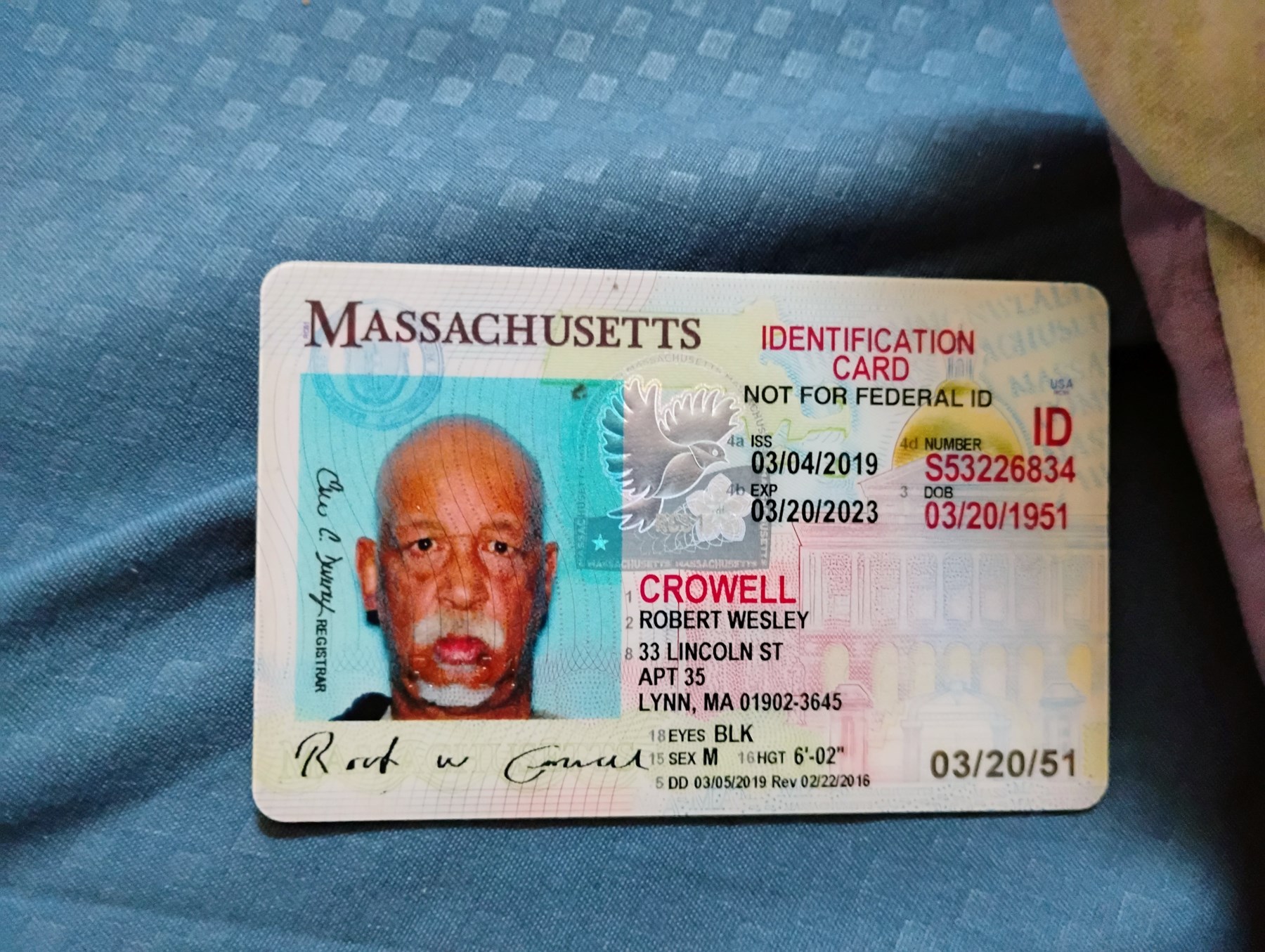 Obituary of Robert Wesley Crowell