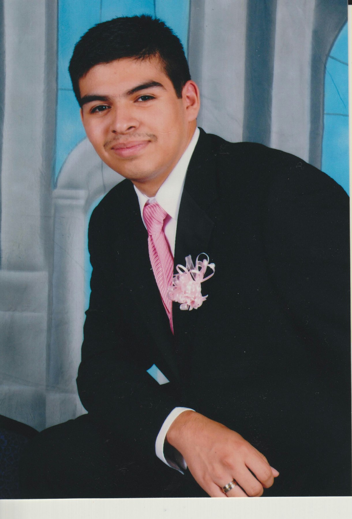 Obituary of Roberto RC Carlos Aguillon