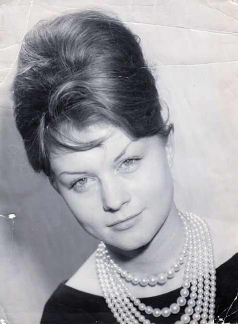 Obituary of Maria "Ilona" Verwey van der Wiel