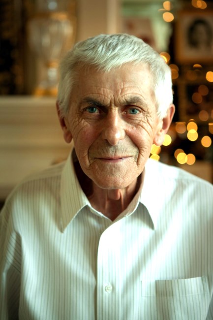 Obituary of Aleksander A. Derzhuk