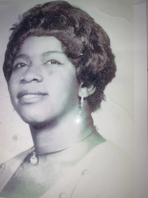 Obituario de Girlie Ephraim