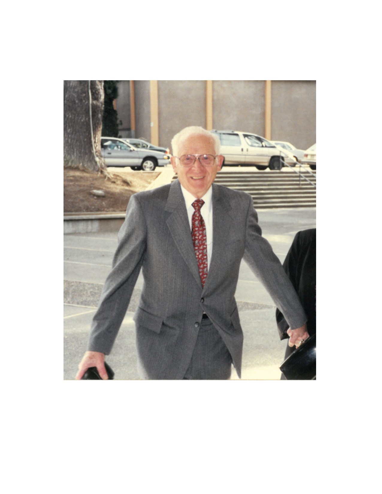 Obituary of Kenneth Paul Raetz