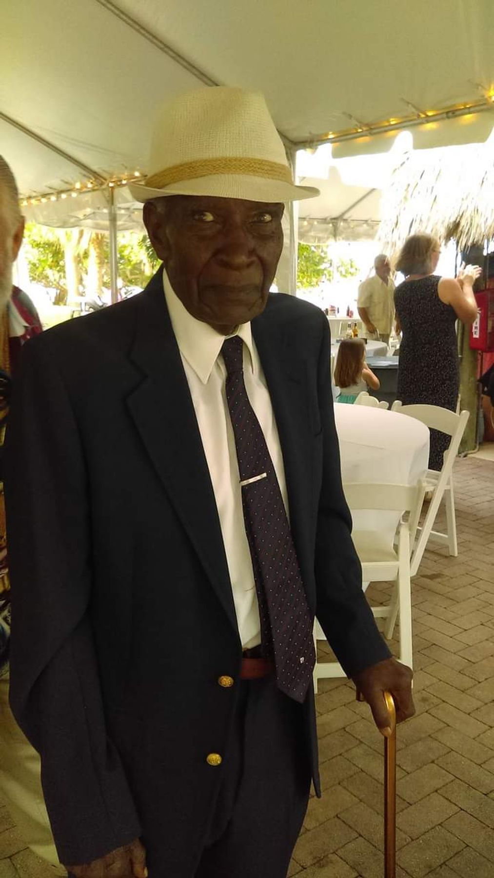 Avis de décès de Eugene Charles Bristol