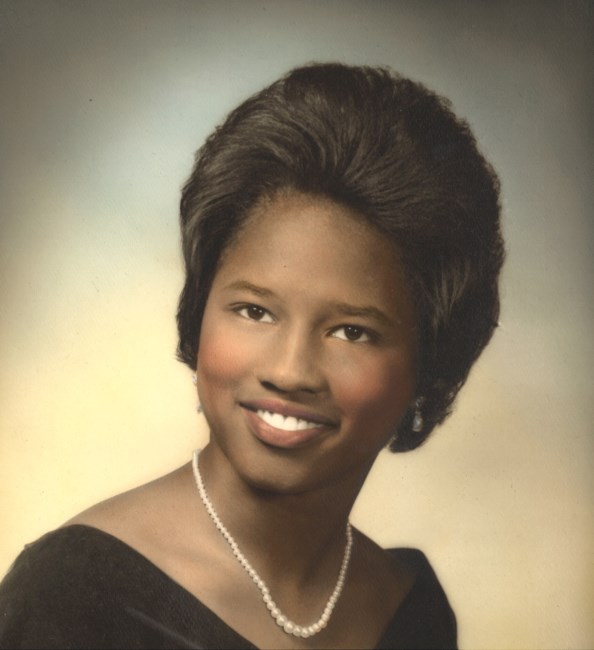 Obituary of Carolyn Horton Bridges