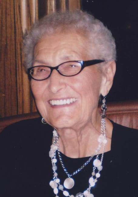 Obituary of Elaine Helen Halverson