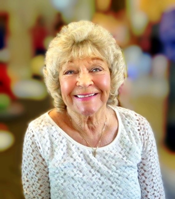 Obituario de Donna Louise Collins