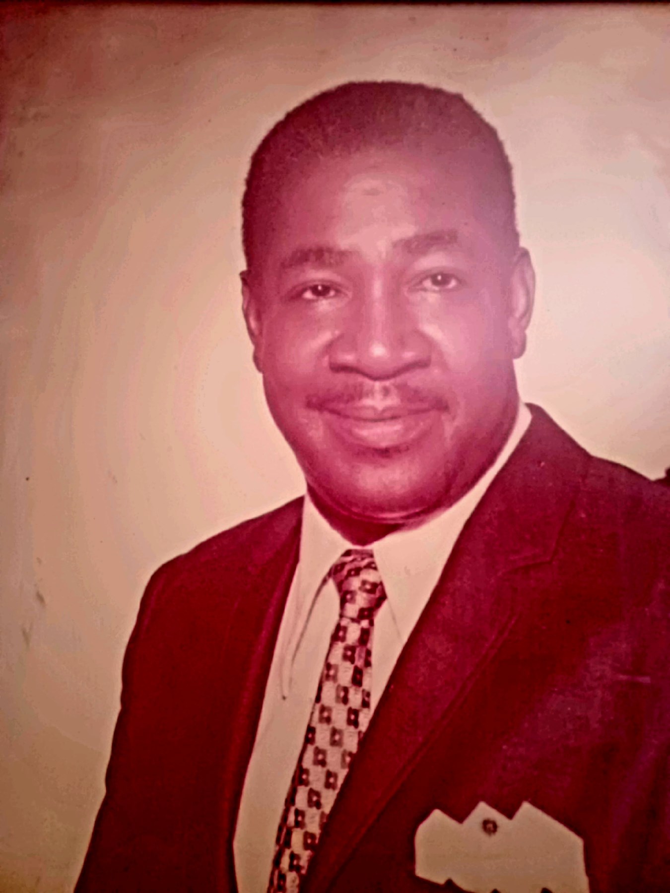 Avis de décès de John McLymont