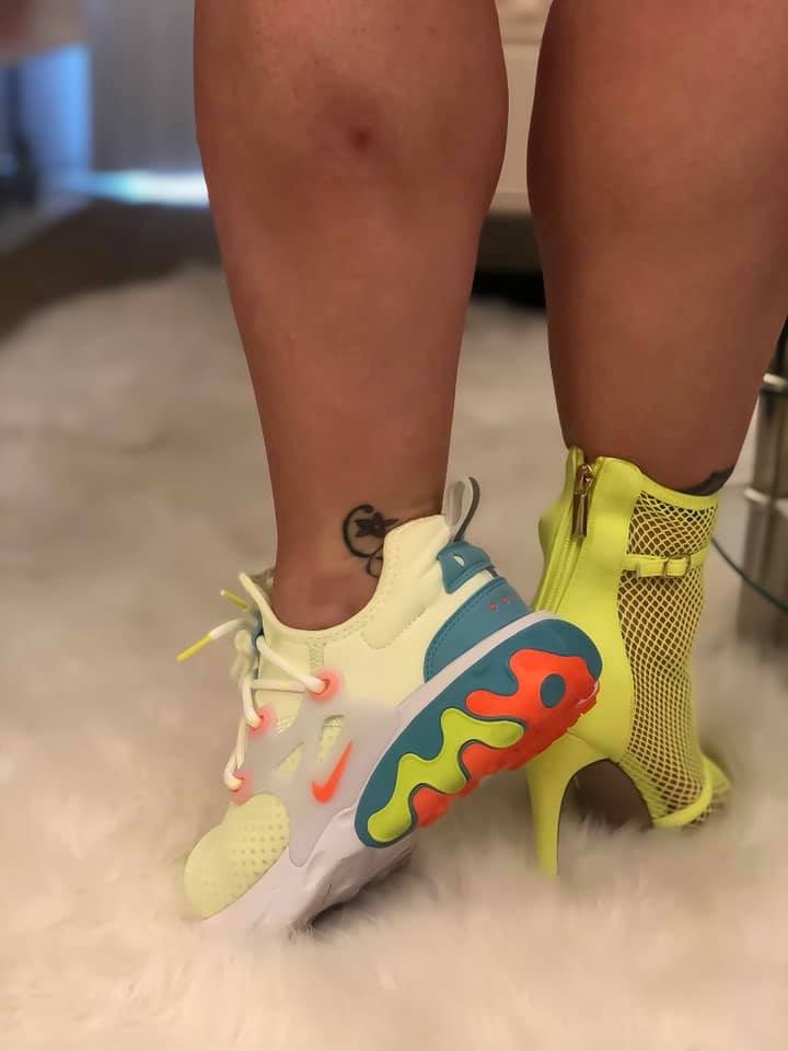 nike react presto volt on feet