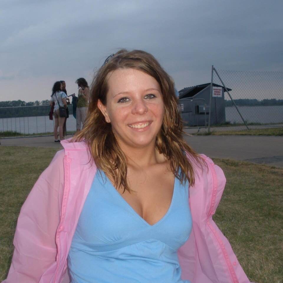 Obituary of Victoria "Vickie" Sue Leisure