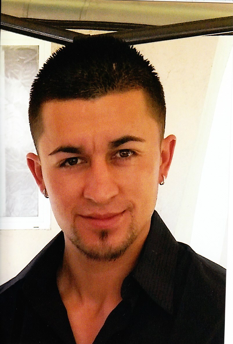 Obituary of Adan Omar Munoz-Villavisencio