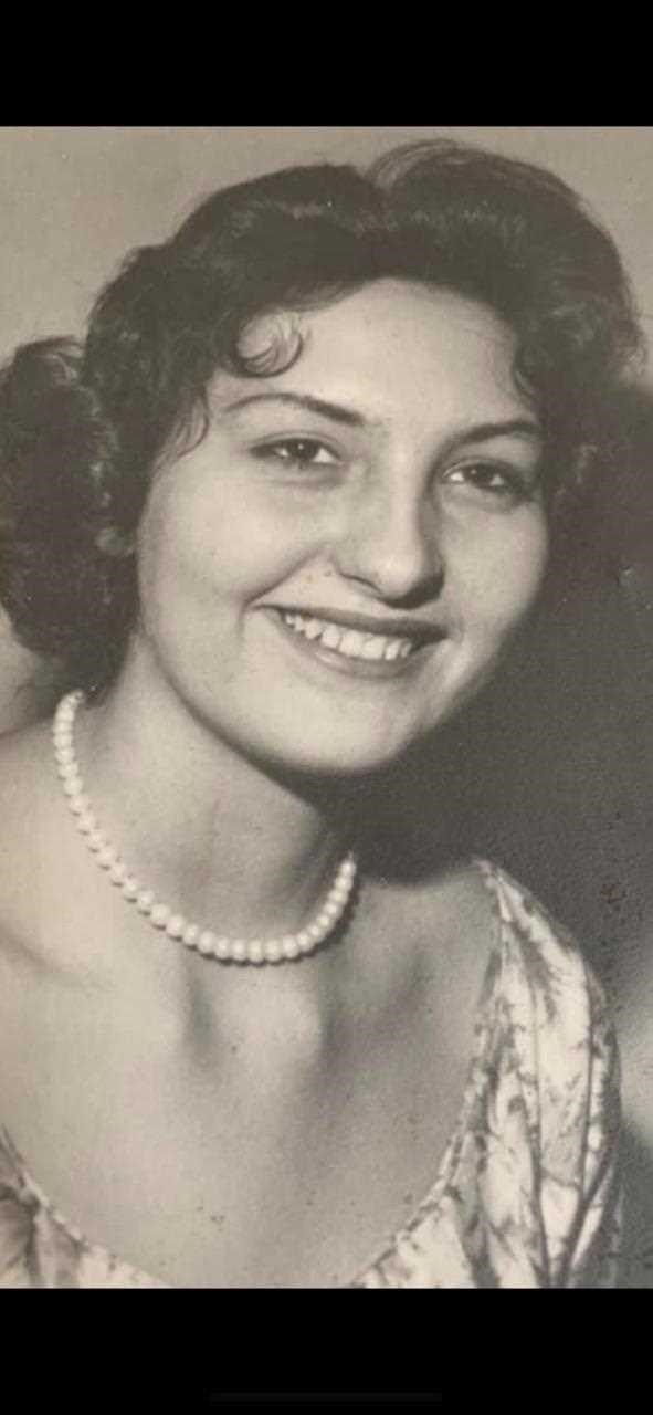 Obituary of Esther Kay Kellner