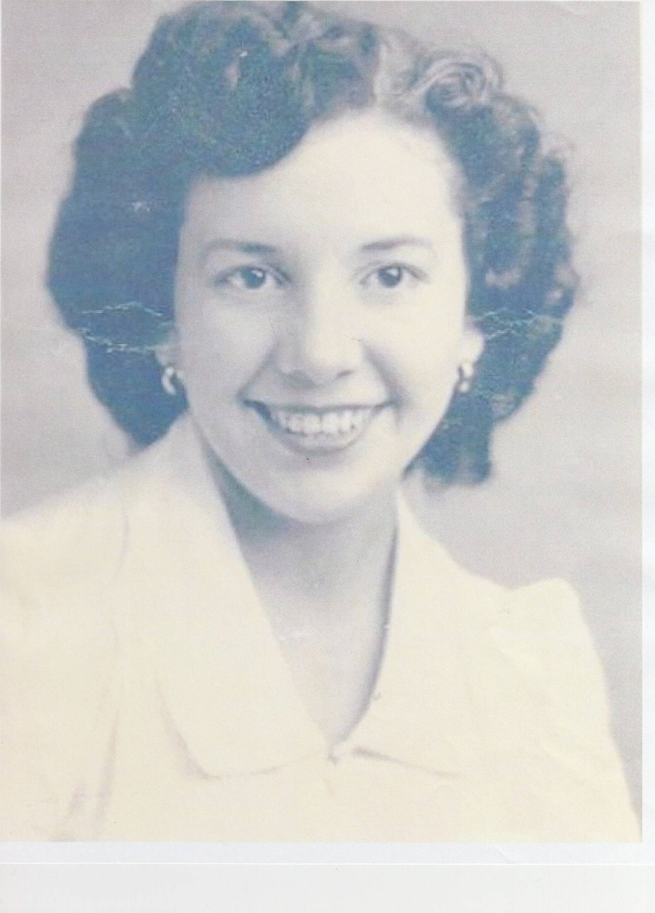 Obituary of Amparo Maria Bernal
