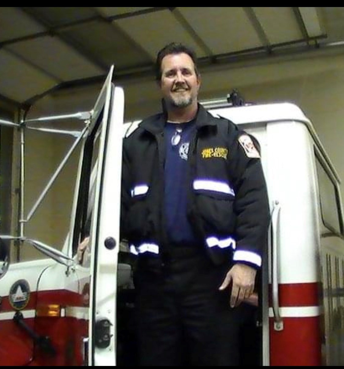 Obituary of Fred McGee (Mac) Roberts Jr.