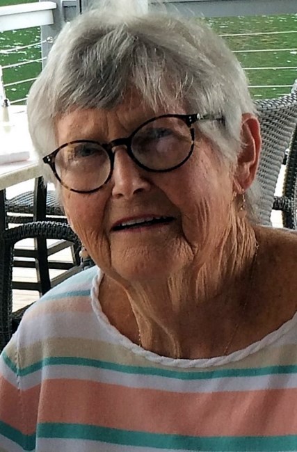 Obituario de Sylvia C. MacMillan