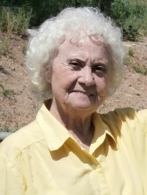 Obituary of Carolyn Marilyn Gradin