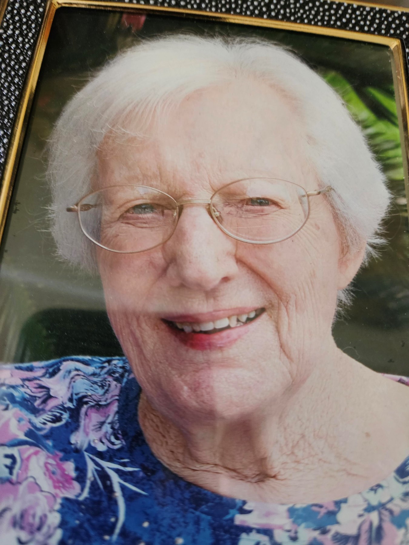 Obituary of Eugenia June Walker