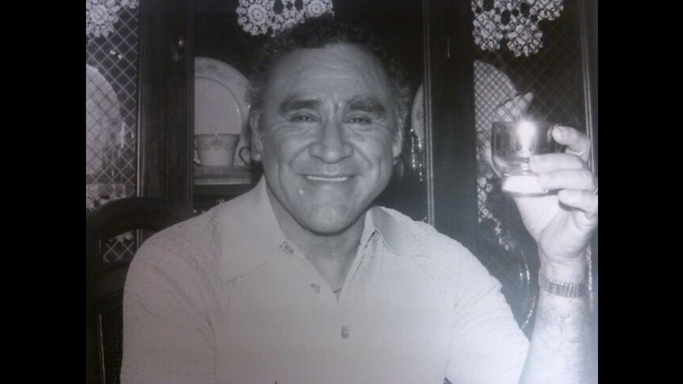 Obituary of Carlos Flores