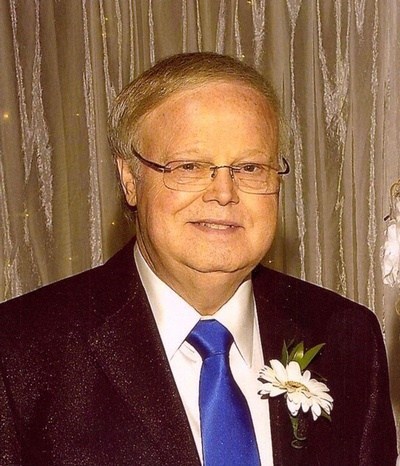 Obituary of Donald 
Lee
 Lloyd