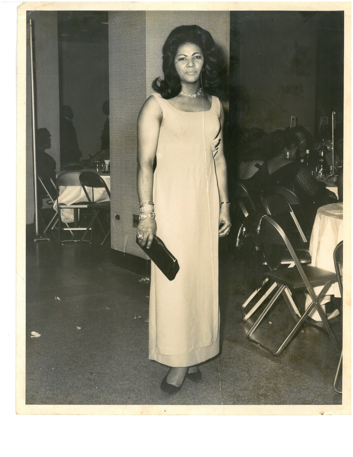 Obituary of Barbara Marieta Charlton