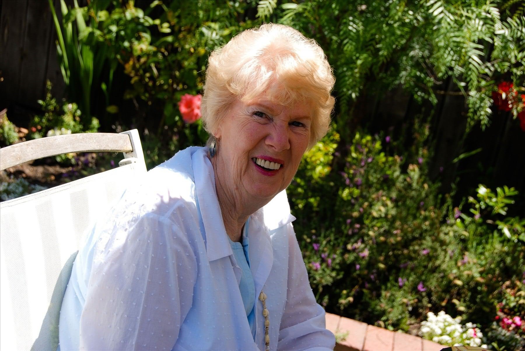 Obituary of Bonnie Maybelle LaMantia