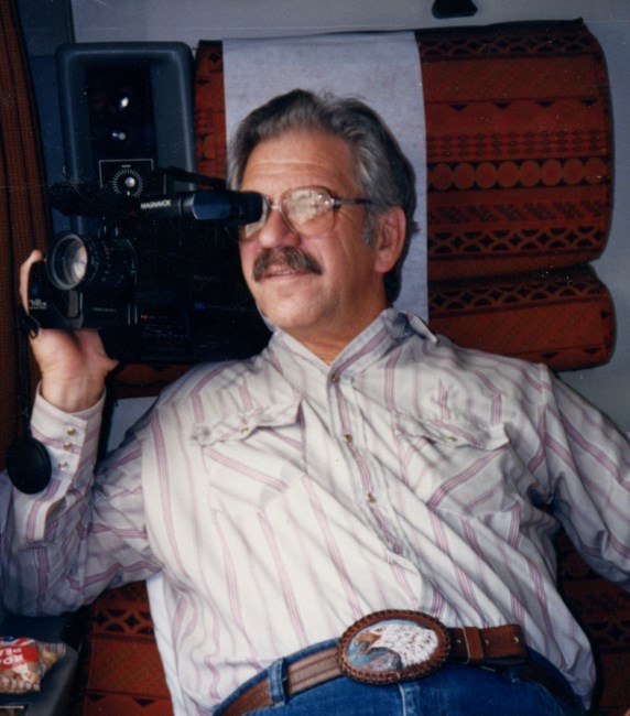 Obituario de Wallace Eugene Below