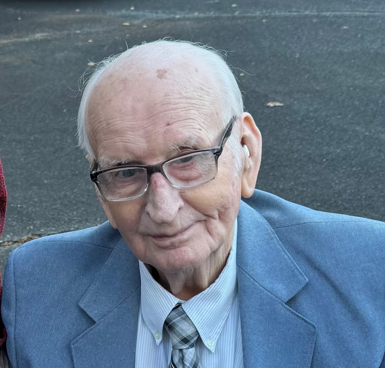 Obituario de Carrol E. Helton