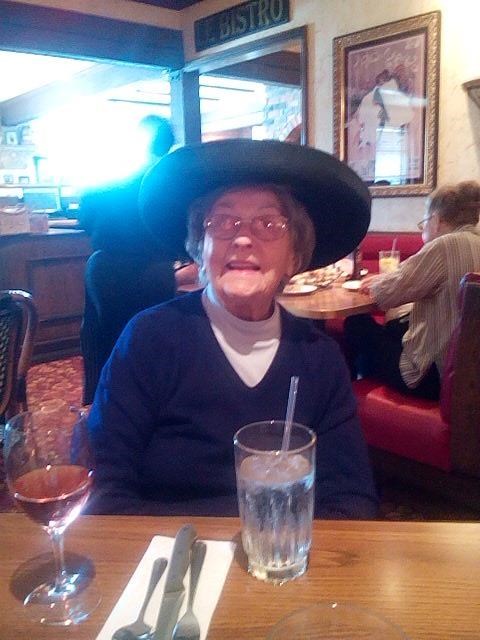 Obituary of Della Kathryn Jones