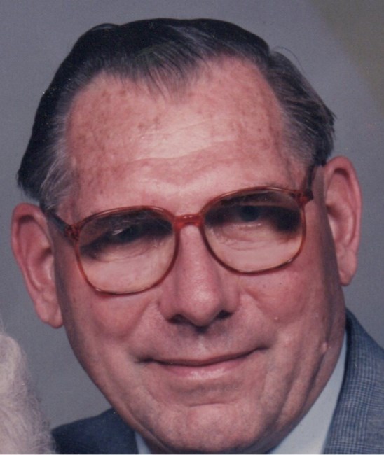 Avis de décès de Rev. David J Schmoll