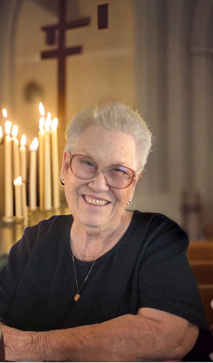 Obituario de Dolores Julia Adlong