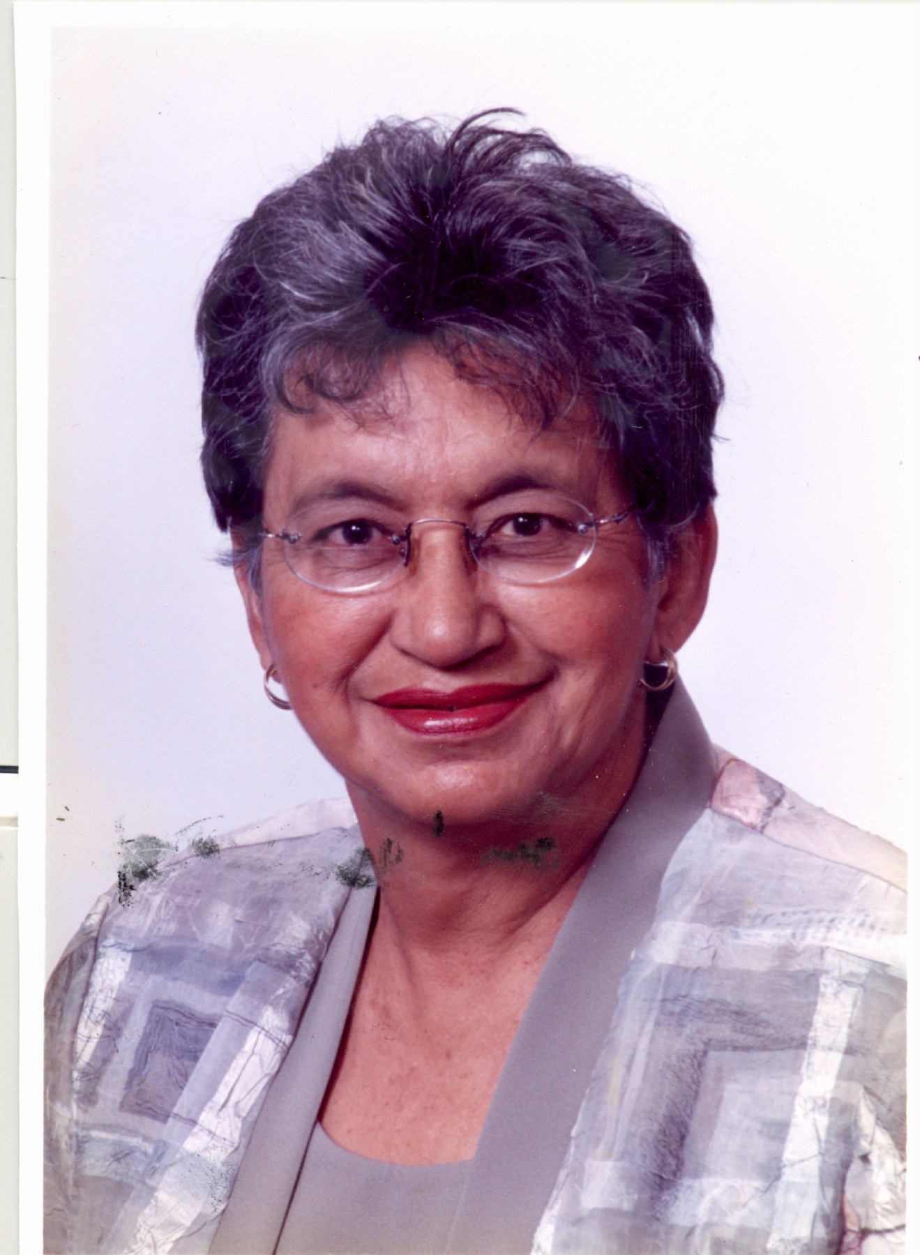 Obituary of Gladys Maria Serna