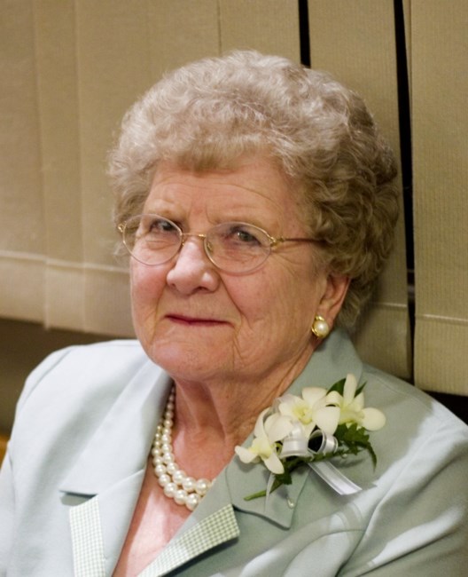 Obituario de Helen Frances Wolfe