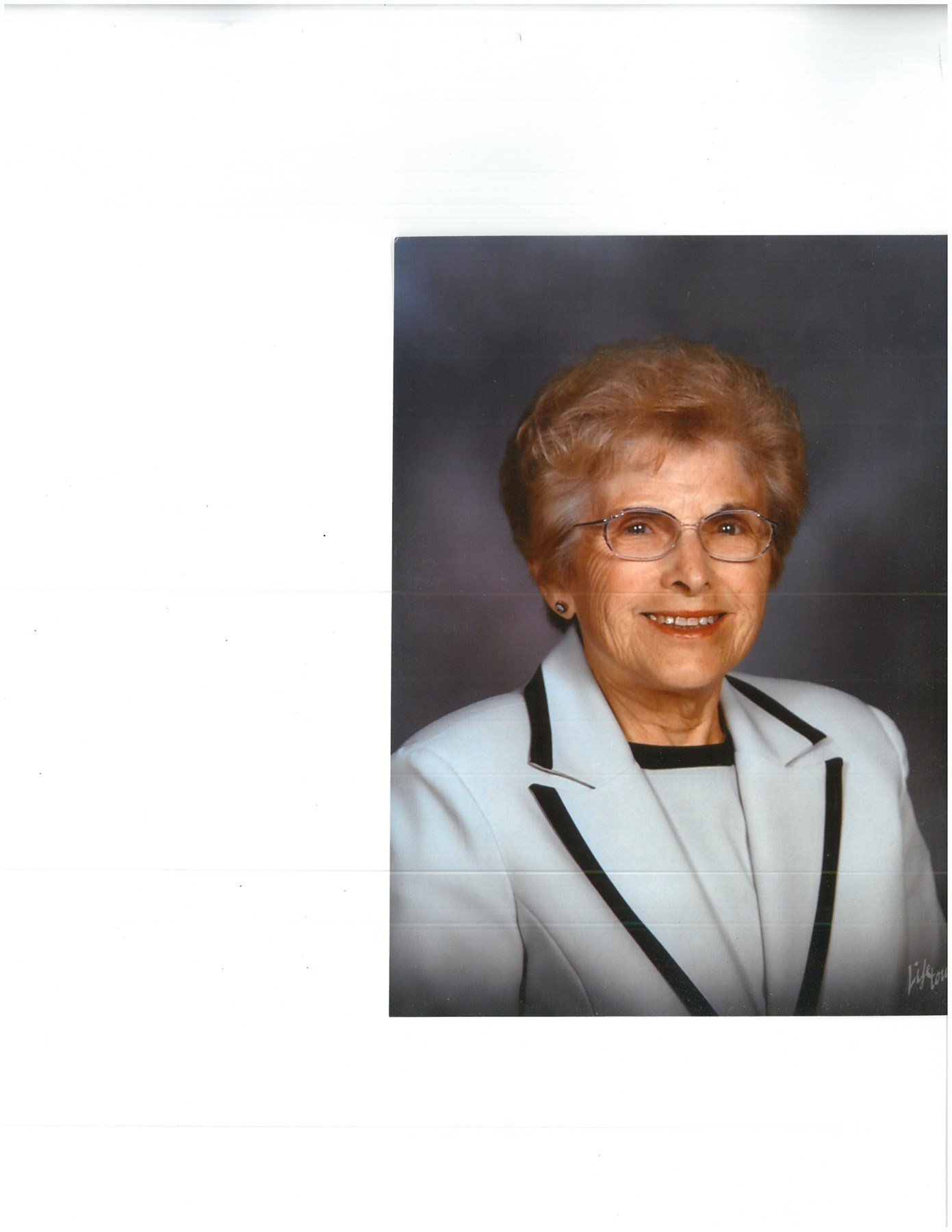 Obituary of Helen Mary (Pastor) Szollosy