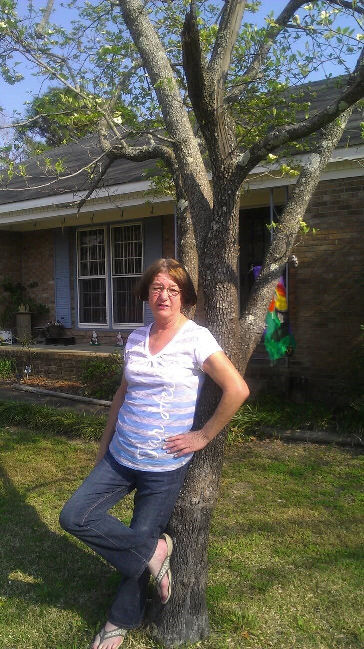 Obituary of Teresa "Terrie" Easley Smith