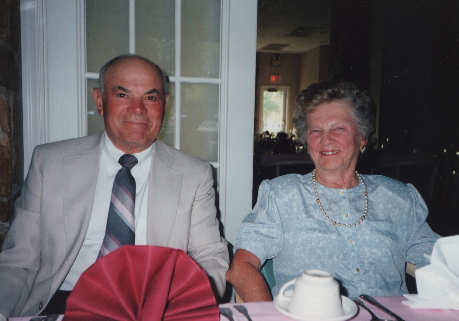 Obituario de Richard E. Eichhorn