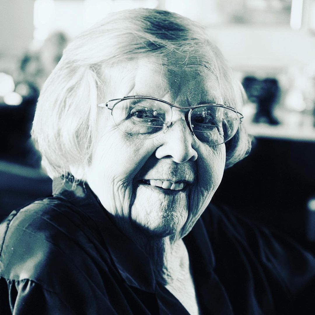 Obituary of Helen L Cummings