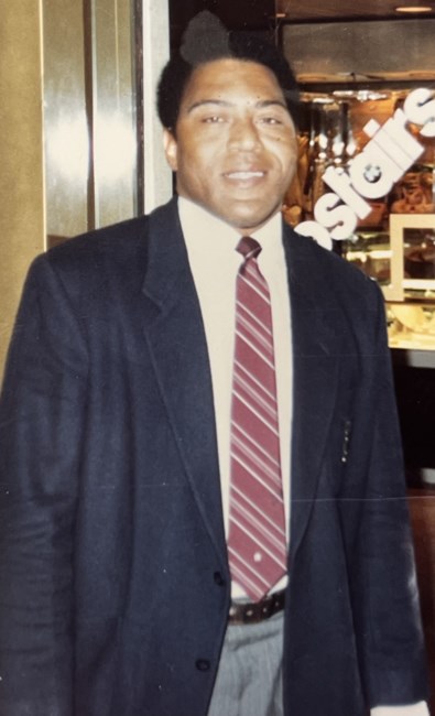 Avis de décès de James E Rogers Jr.